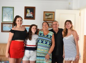 Host mother Ana and her family with visiting American students.