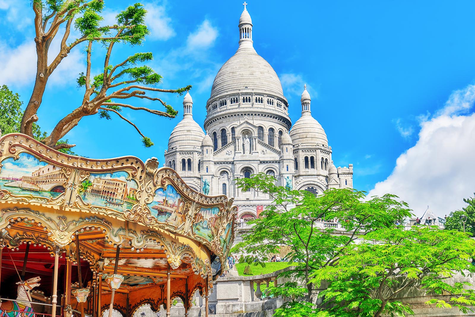 France-Paris-Montmartre-sacre-couer-carousel-daytime-spring