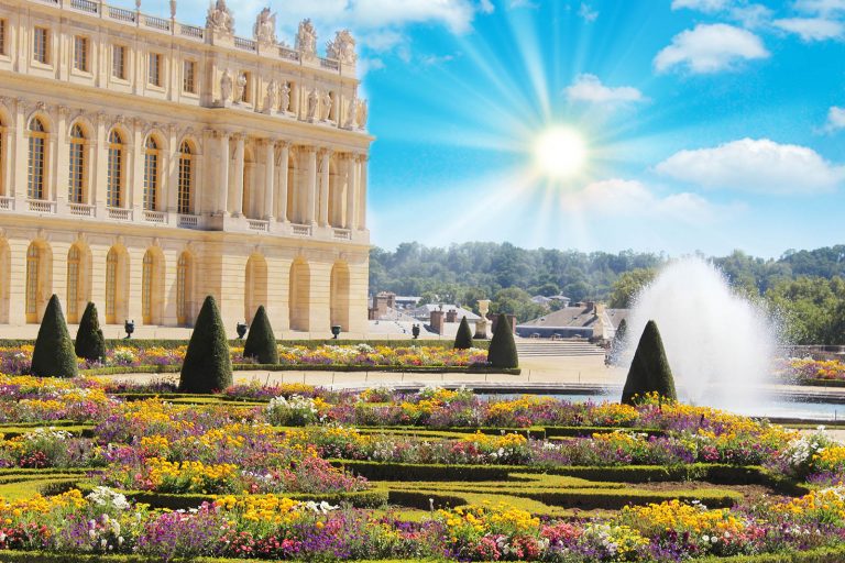 France-Versailles-garden-palace-sun